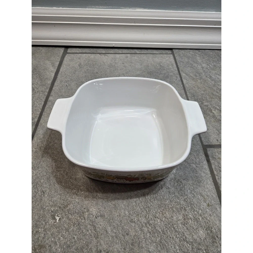 VINTAGE Corning Ware Le Persil La Sauge 1.5 Quart A-1  1/5-B W/Lid
